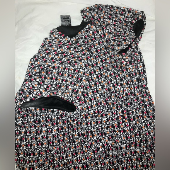 George Stretch Short Sleeved Dress - Picture 6 of 9